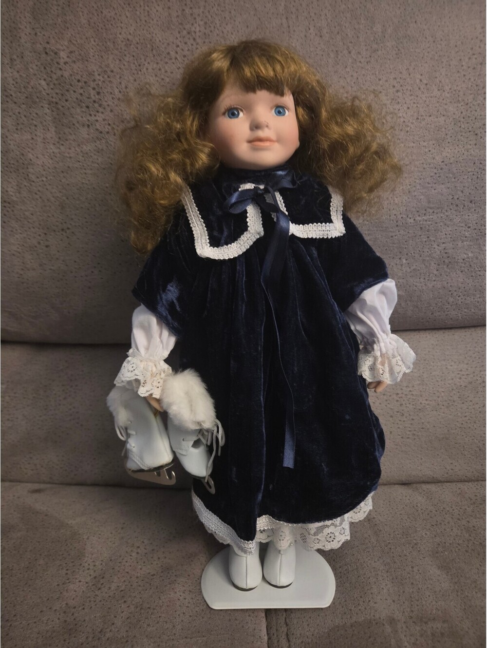 Avon 1999 “Skater Angelique”
